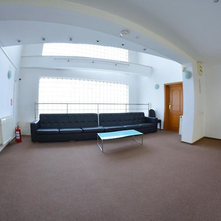 Pensiune Valentina Hotel Ramnicu Valcea Exterior photo