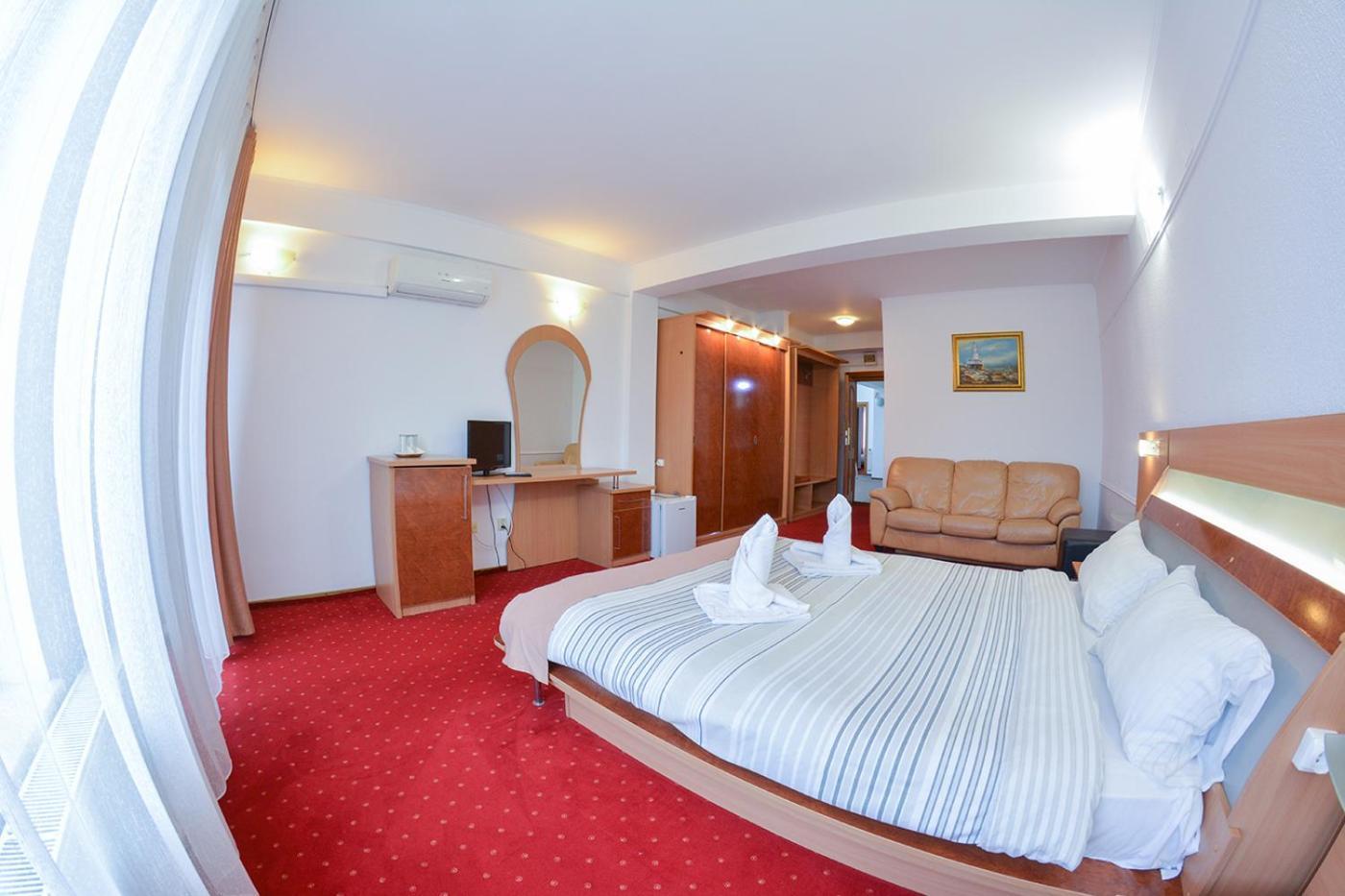 Pensiune Valentina Hotel Ramnicu Valcea Exterior photo
