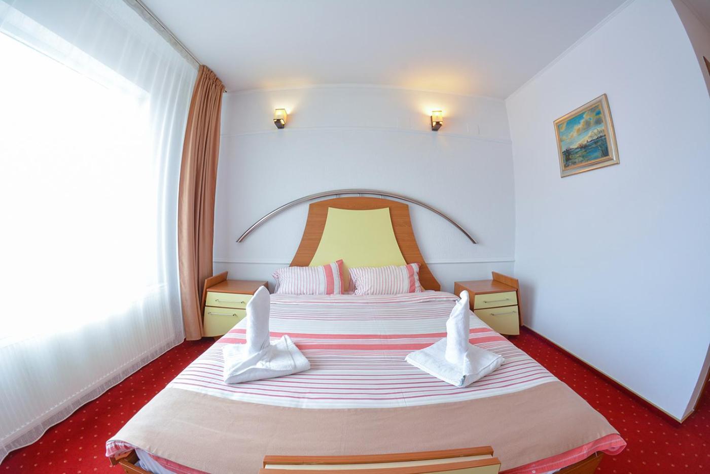 Pensiune Valentina Hotel Ramnicu Valcea Exterior photo