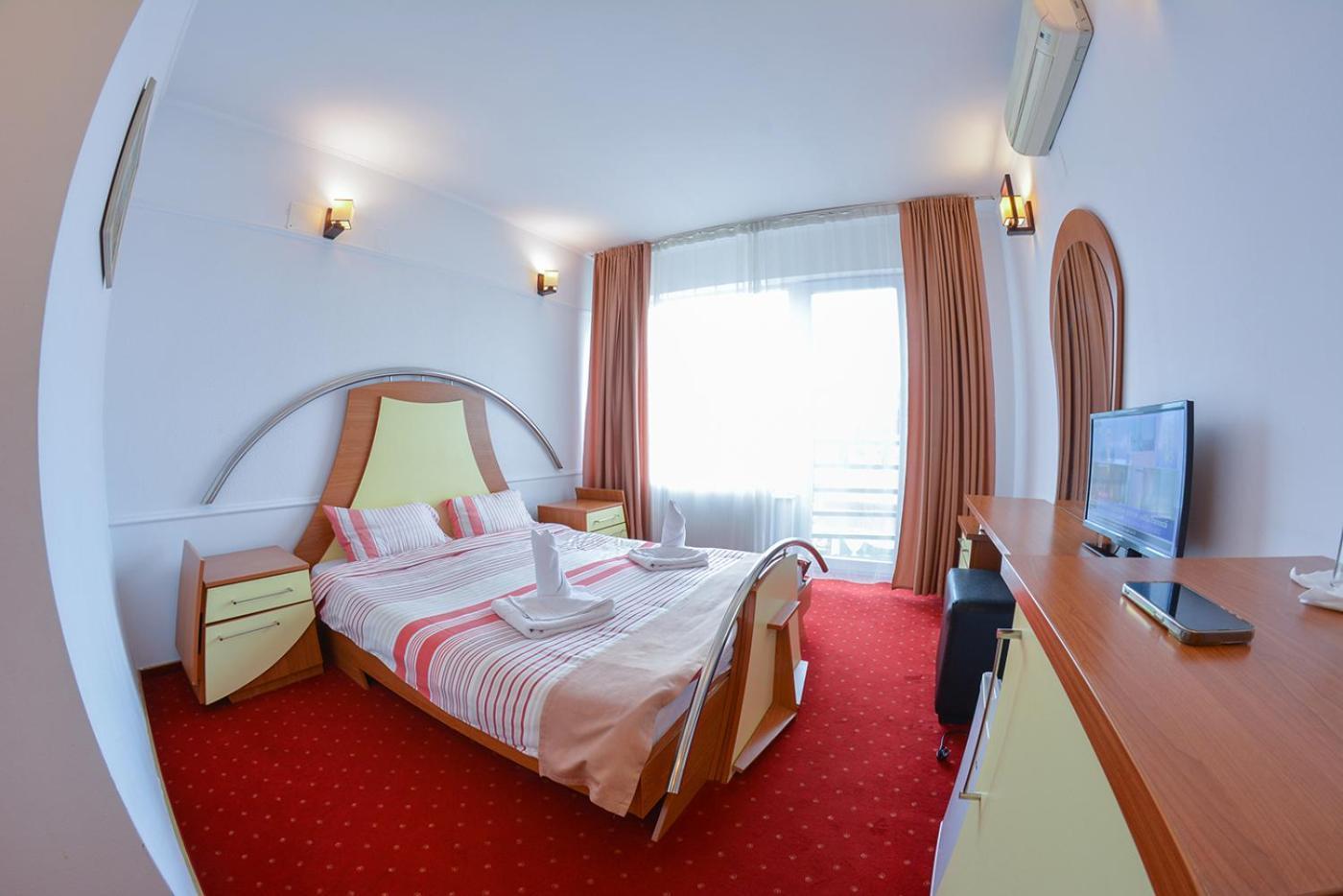 Pensiune Valentina Hotel Ramnicu Valcea Exterior photo